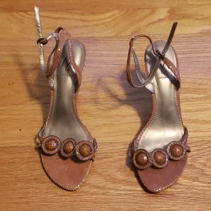 Women strap sandals. As Is.